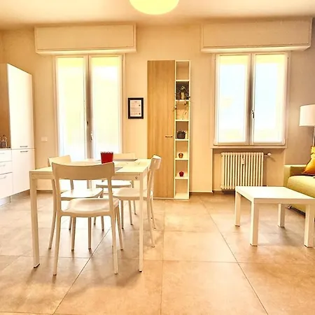 Dante Apartmán Prato (Prato)