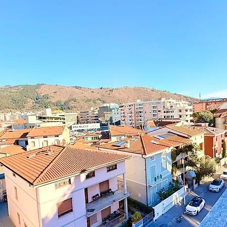 Dante Apartmán Prato (Prato)